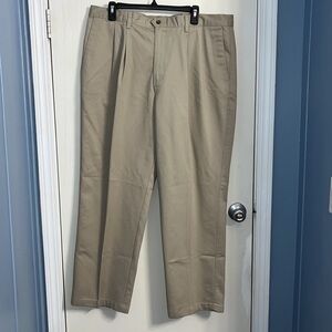 Men’s Docker Khakis Excellent condition